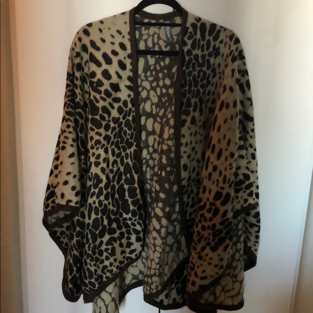 Cheetah Print Shawl/Drap Sweater
